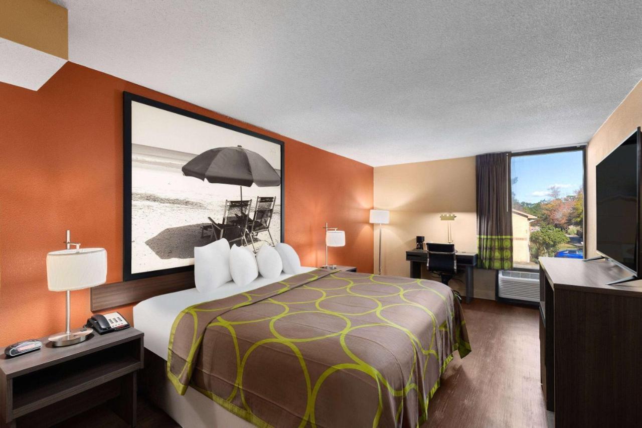Super 8 By Wyndham Myrtle Beach/Market Common Area Extérieur photo