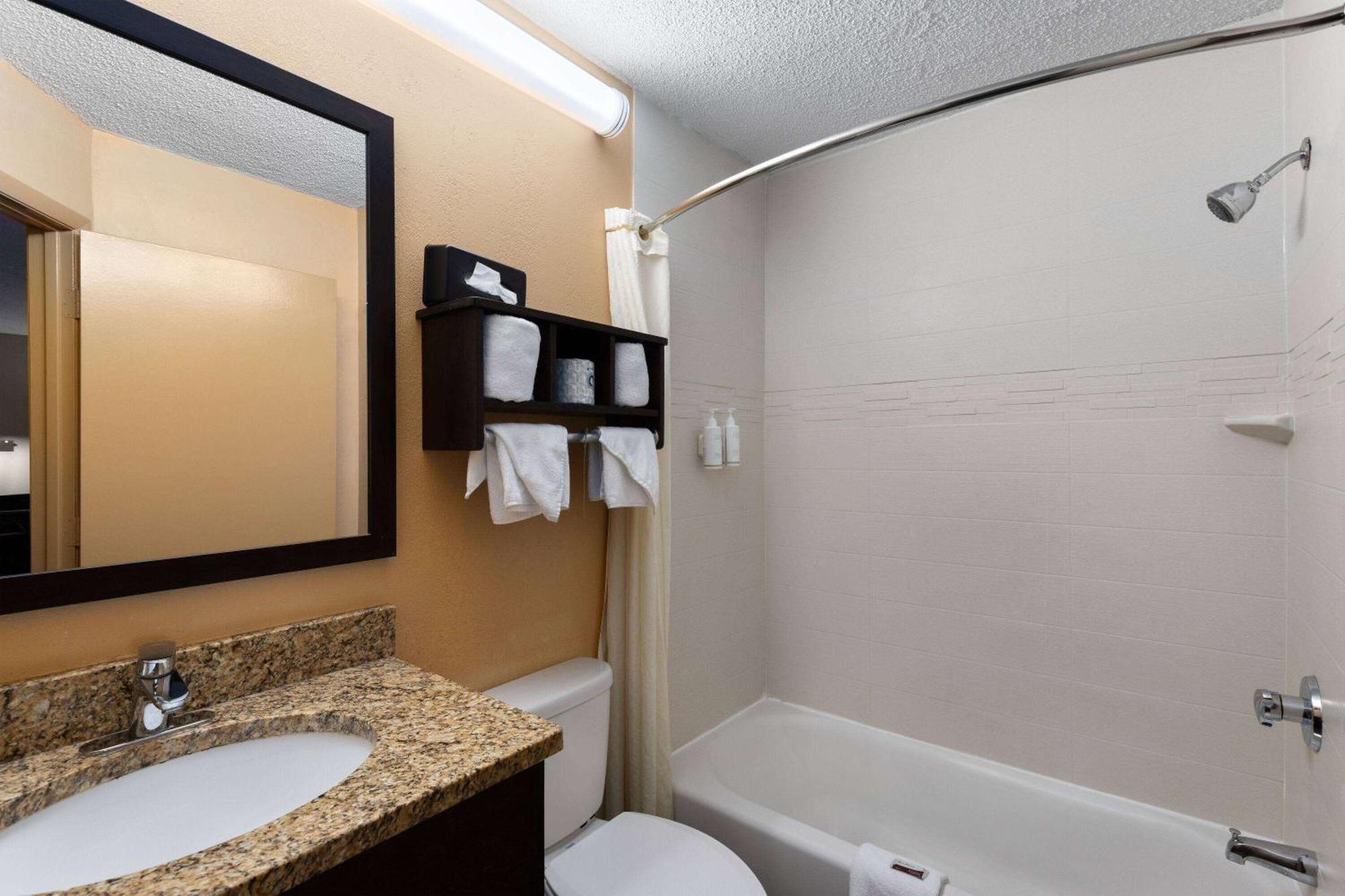 Super 8 By Wyndham Myrtle Beach/Market Common Area Extérieur photo